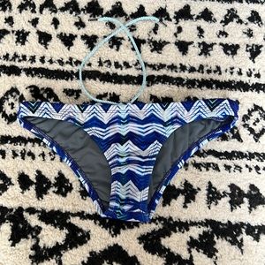 Jolyn M Europe blue, white, with hints of light teal green